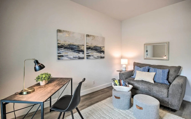 photo 3 of Chic Houston Home w/ Game Room ~ 8 Mi to Dtwn