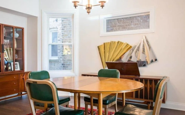 photo 4 of Chic Logan Pad - Modern Meets Retro