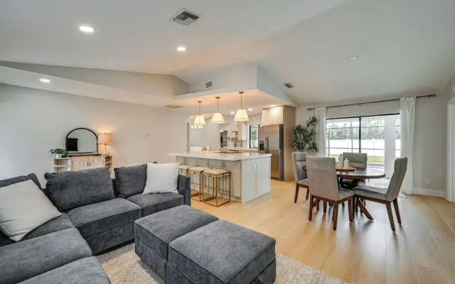 photo 5 of Chic Naples Home w/ Pool & Hot Tub, 4 Mi to Beach!