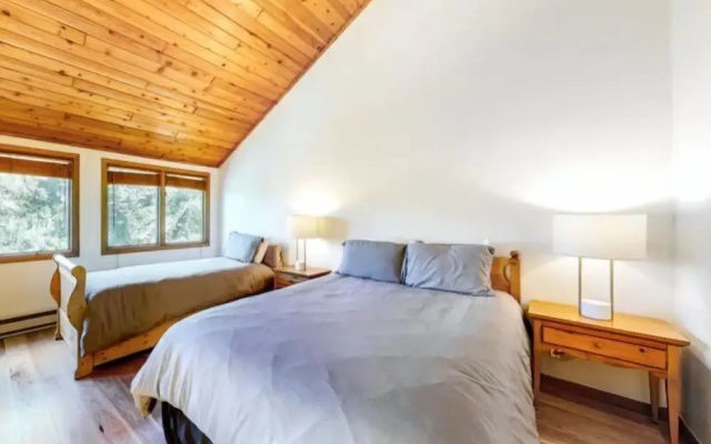 photo 4 of Chic Ski In, Ski Out 2 Bedroom Penthouse in Beaver Creek Village