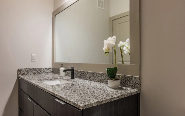 photo 5 of 2 BR Apt Near St Johns River by Frontdesk