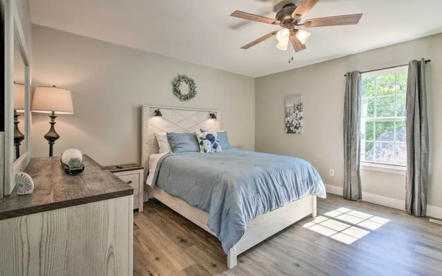 photo 5 of Chic Townhome ~ 6 Mi to Talking Rocks Cavern!