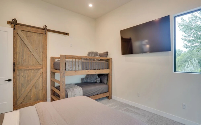 photo 4 of Chic Utah Getaway w/ Fireplace, Sauna & 2 Decks!