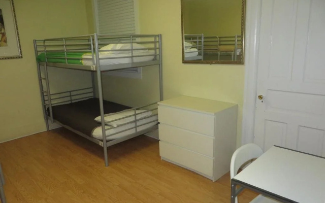 photo 2 of Chicago Parthenon Hostel
