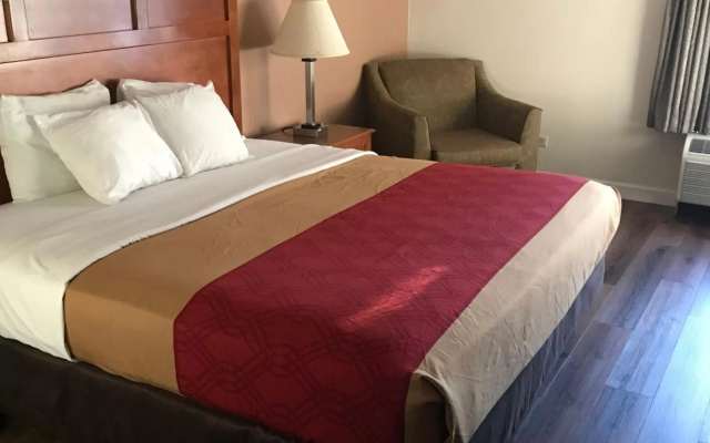 photo 5 of Rodeway Inn & Suites