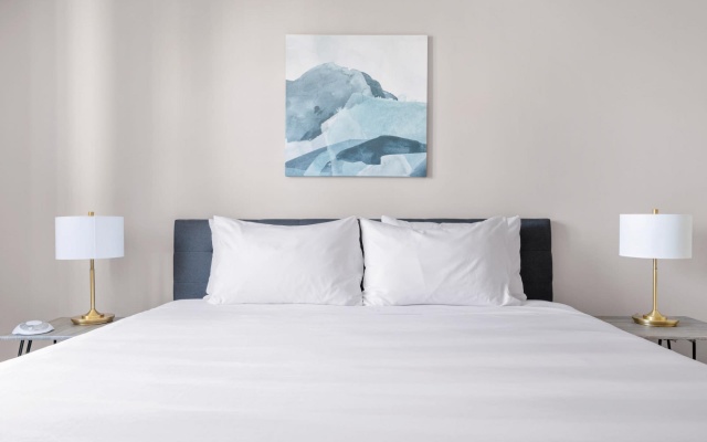 photo 2 of Chicago | Stunning 1BD/1BA River North Apartment