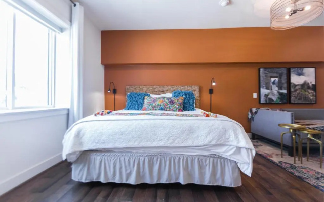photo 2 of Bishop Arts Hotel by Qresorts.