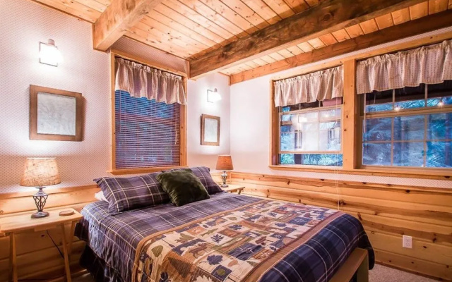 photo 5 of Chipmunk Lodge