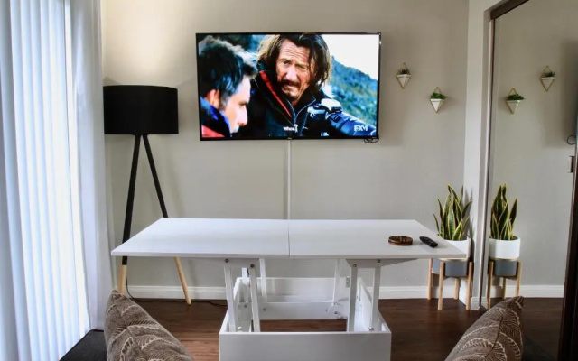 photo 4 of CHOC & St Joseph's Hospital Adjacent - HiSpeed WIFI