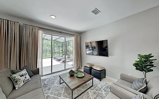 photo 3 of Choice Townhome W/ Hot Tub - Near Disney World 3 Bedroom Townhouse