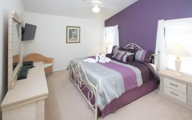 photo 5 of Christine's West Haven Vacation Home