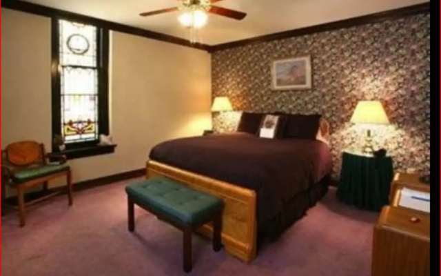 photo 4 of Christopher's Bed & Breakfast