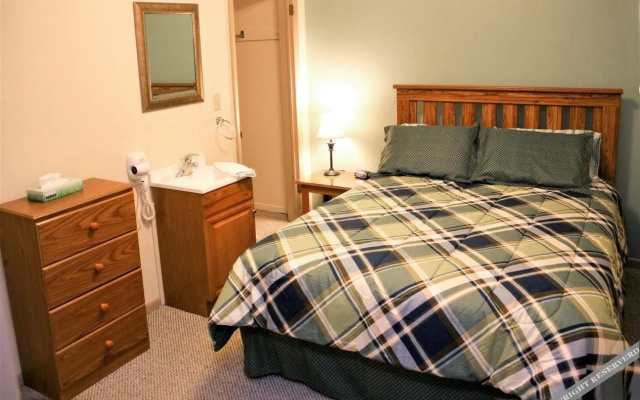 photo 3 of Cianci's Motel and Suites