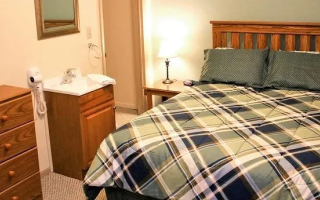photo 4 of Cianci's Motel and Suites