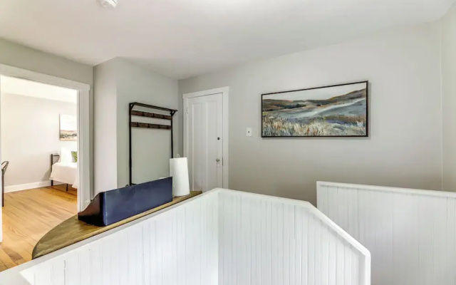 photo 4 of Cincinnati Apartment: 1 Mi to Hyde Park Square!