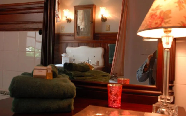 photo 3 of Circular Manor Bed and Breakfast