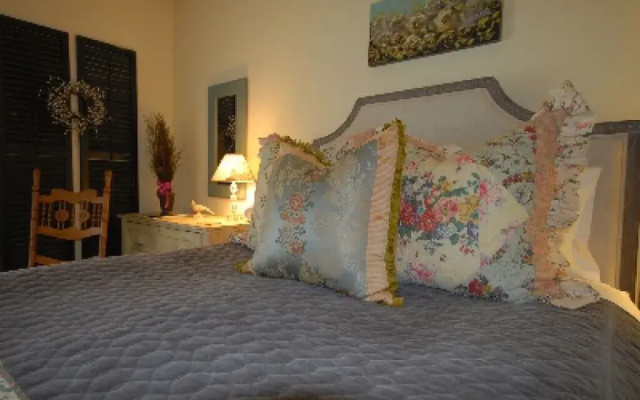 photo 5 of Circular Manor Bed and Breakfast