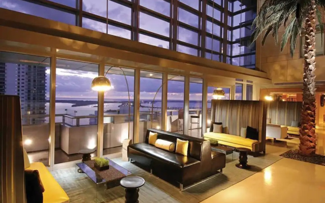 photo 2 of CitiScape - 1 BR Apt at Conrad Hilton