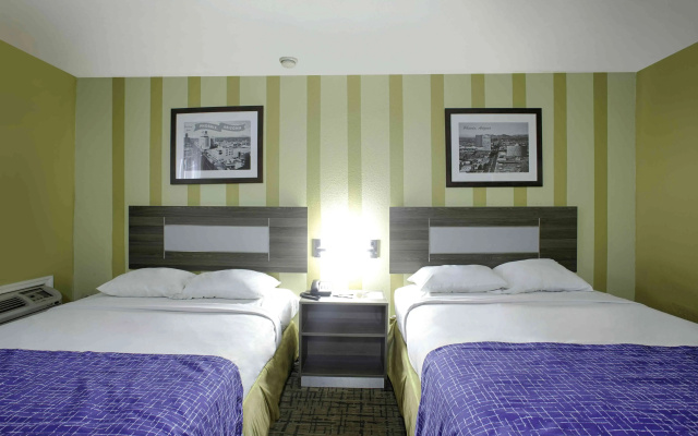 photo 4 of Travelodge by Wyndham Phoenix Downtown