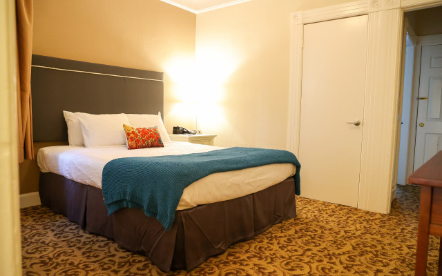 photo 3 of City Center Inn & Suites