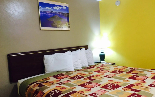 photo 4 of The City Center Motel