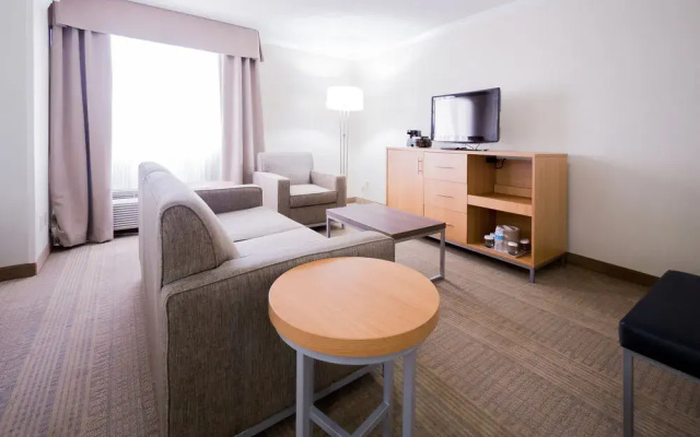 photo 3 of City Hotel & Bistro