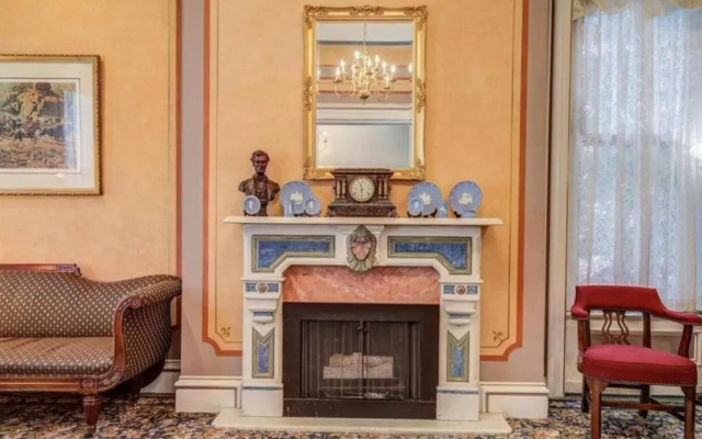 photo 5 of City House