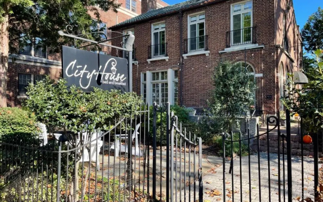 photo 4 of City House Bed and Breakfast