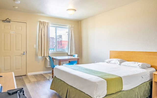 photo 4 of City Inn