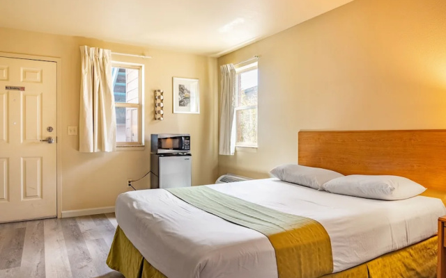 photo 5 of City Inn
