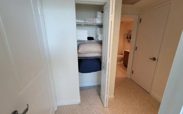 photo 3 of City Place, 2bd2br, Walkability 95