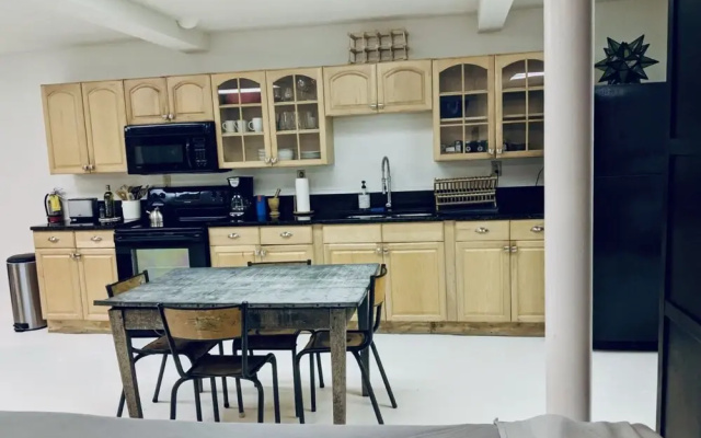 photo 2 of City Vibe Loft