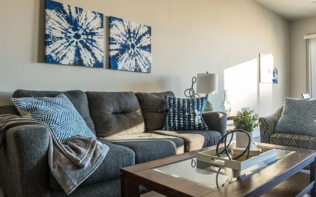 photo 4 of Uptown Downtown City View 1 BR Apt by Frontdesk