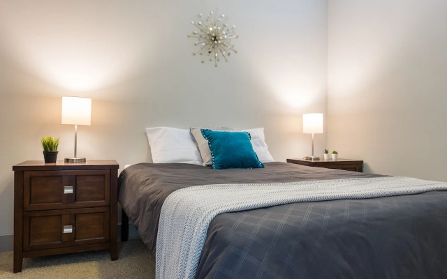 photo 5 of Uptown Downtown City View 1 BR Apt by Frontdesk