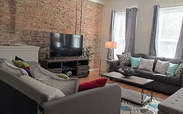 photo 3 of Cityscape I - Sleeps 8