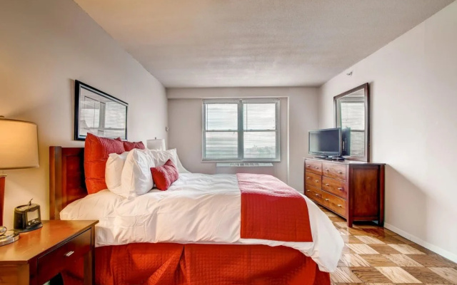 photo 2 of CityView at Longwood Apartments