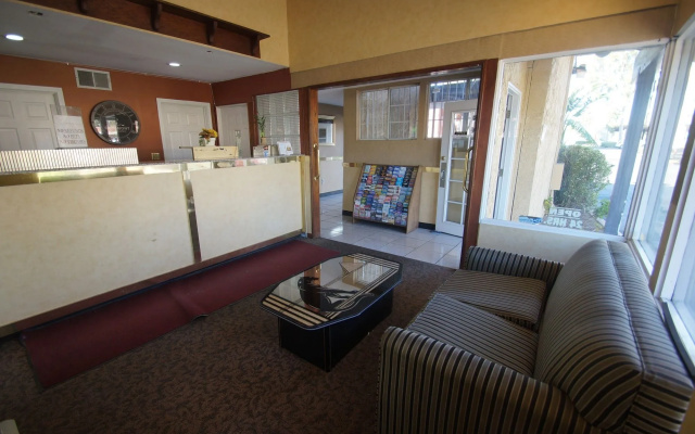 photo 2 of Civic Center Inn Santa Ana