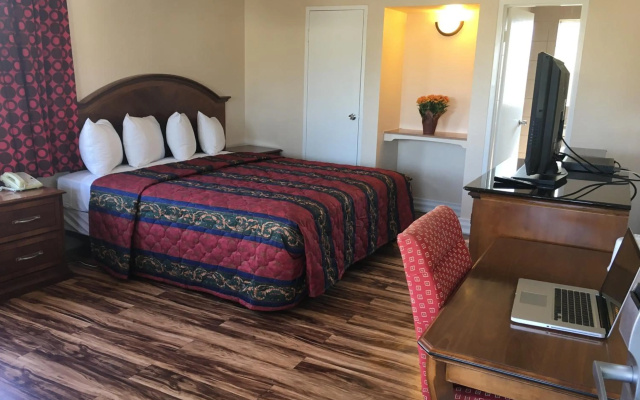 photo 2 of Civic Center Motel