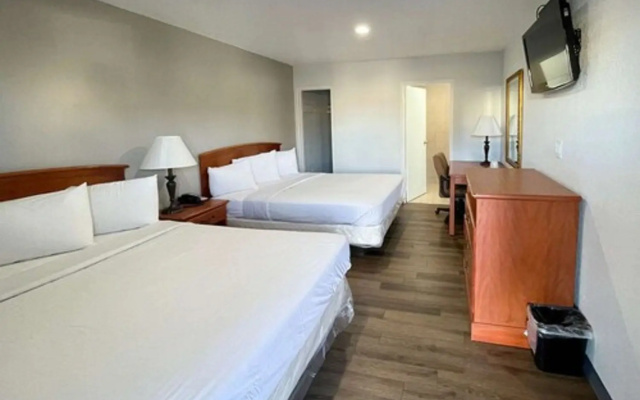 photo 5 of Civic Center Motel