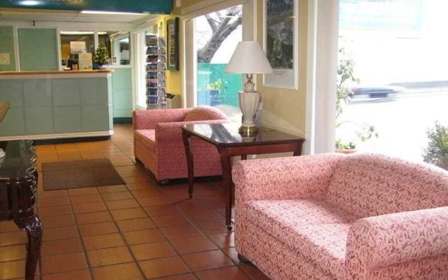 photo 5 of Civic Hotel
