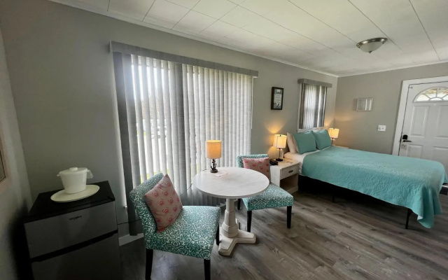 photo 3 of Claddagh Motel & Suites