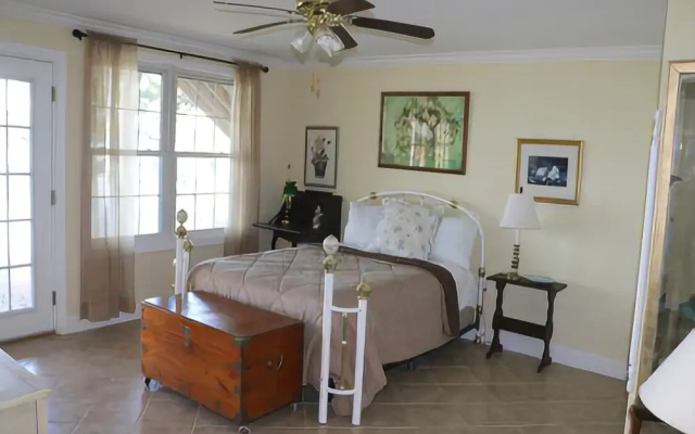 photo 3 of Clamshell by the Sea - Six Bedroom Home