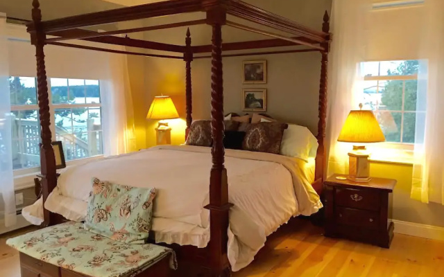 photo 4 of Clamshell by the Sea - Six Bedroom Home
