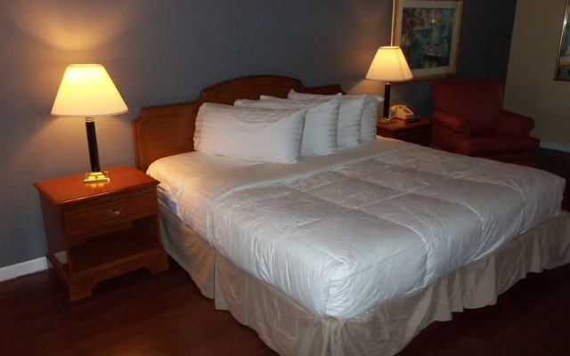 photo 2 of Claremont Hotel Kissimmee