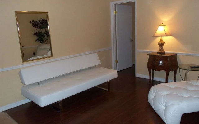 photo 5 of Claremont Hotel Kissimmee