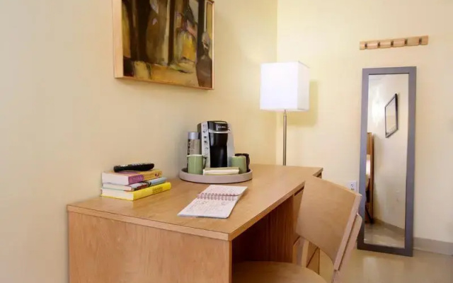 photo 3 of Clarendon Residences LLC