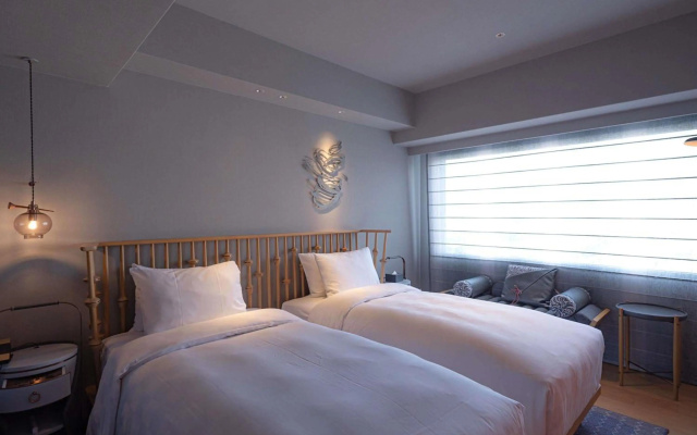 photo 3 of Claridge Inn