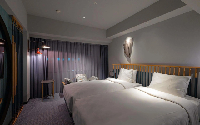 photo 5 of Claridge Inn