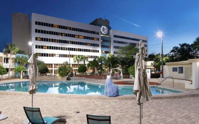 photo 4 of Doubletree By Hilton Hotel Jacksonville Airport