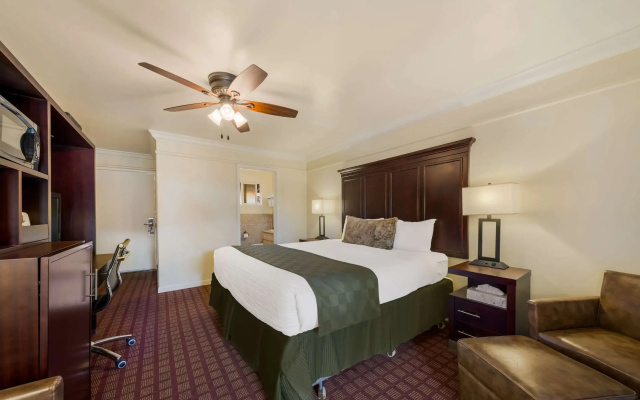 photo 5 of Clarion Collection Carmel Oaks Inn